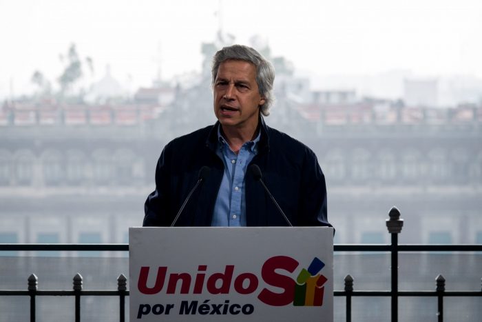 A modo de burla, AMLO rebautizó al nuevo frente opositor de Claudio X. González
