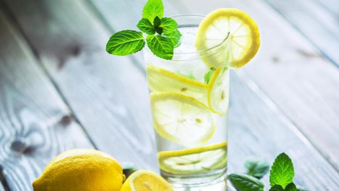 ¿El limón ayuda a bajar de peso? Esto dice la ciencia