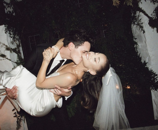 Los 8 amores de Ariana Grande y una boda secreta sin final feliz