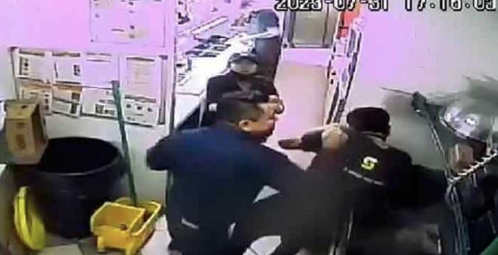 Hombre propina golpiza a empleado de Subway en San Luis Potosí
