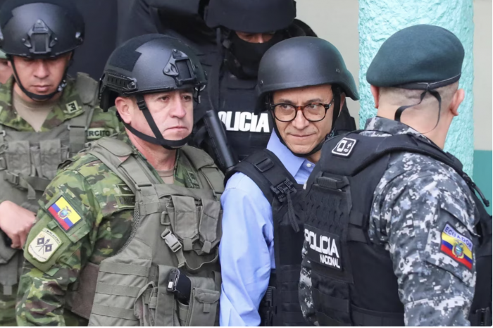 Elecciones en Ecuador EN VIVO: con chaleco antibalas, casco y escudo protector, votó Zurita, el candidato que reemplazó al asesinado Villavicencio