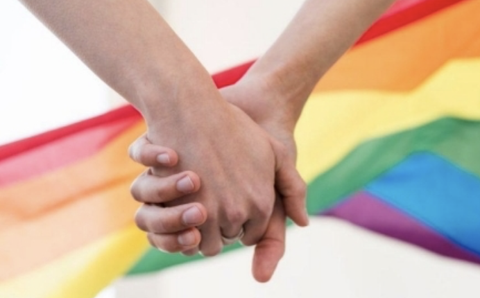 Vaticano acepta bendecir a parejas del mismo sexo sin que estén en matrimonio