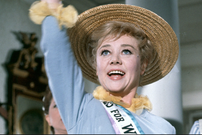 Murió a los 100 años la actriz de “Mary Poppins” Glynis Johns