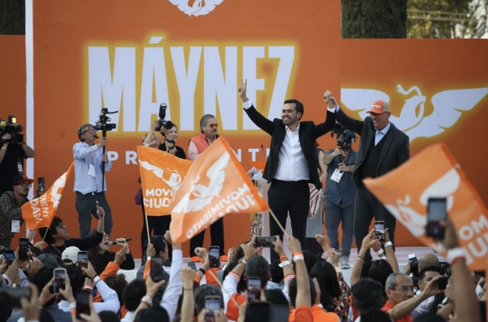 Se registra Álvarez Máynez ante INE como candidato presidencial de MC