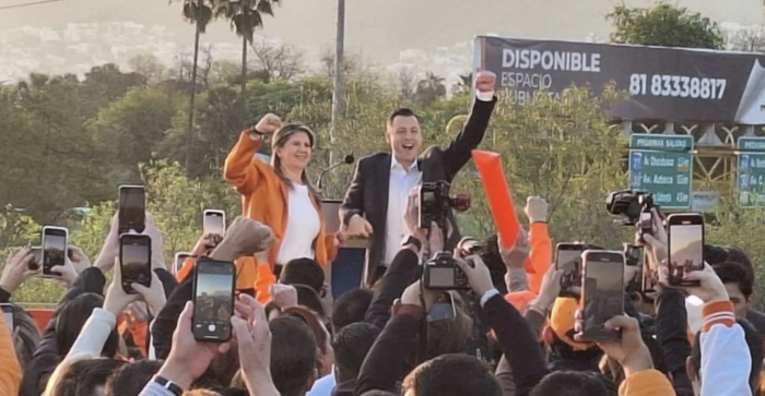 Luis Donaldo Colosio y Martha Herrera abren campaña y pintan de naranja el Puente Verde