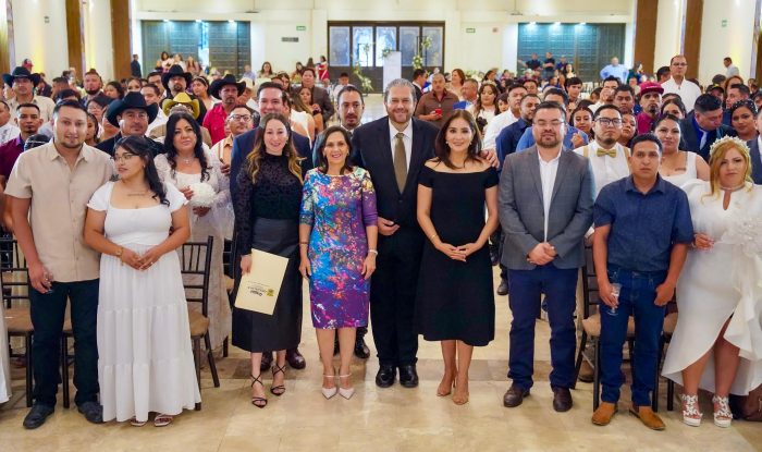 *Formalizan su amor 60 parejas en las Bodas Comunitarias de Ramos Arizpe*