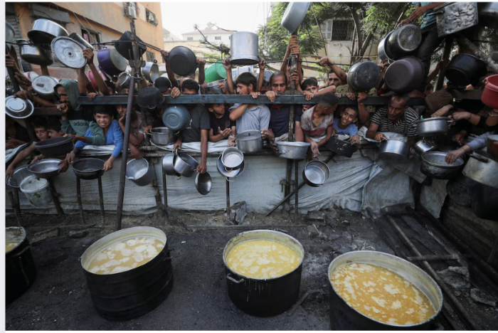 La crisis alimentaria en Gaza deja escenas de desesperación entre la población civil que sufre la guerra