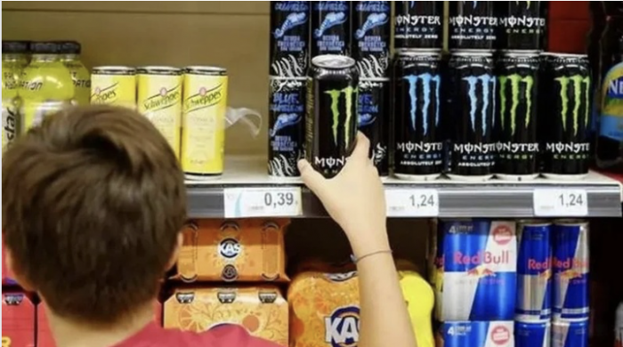 Diputados prohíben venta de bebidas energetizantes a menores de 18 años: ¿Cuál será la multa?