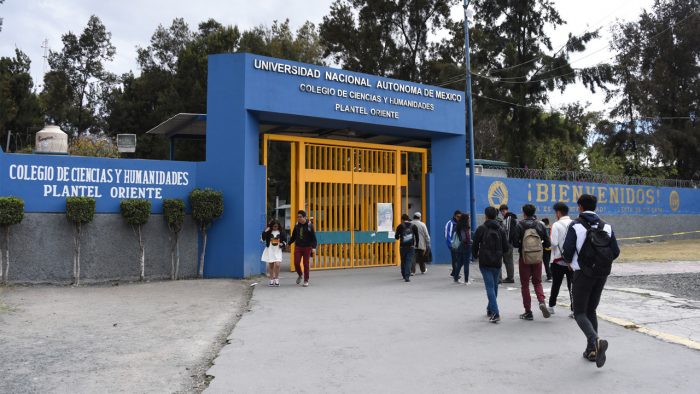 Desalojan CCH Sur de la UNAM: alumno asesinó a compañero con navaja y luego se lanzó de edificio