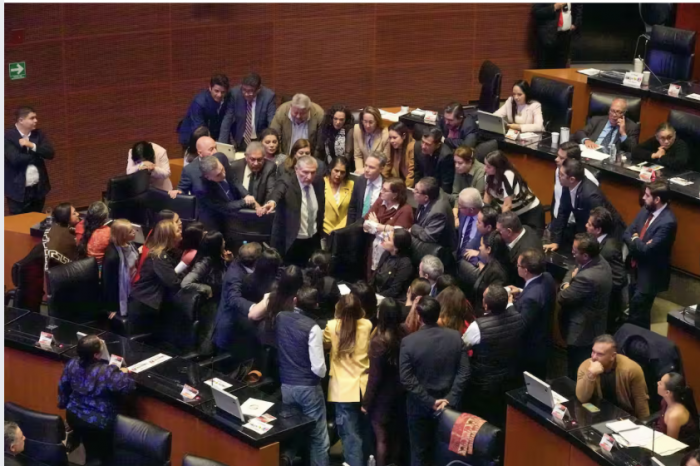 No solo Adán, los otros senadores de Morena señalados por nexos con el crimen