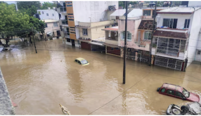 Registran más de 40 muertes por lluvias en México, Gobierno refuerza apoyo para afectados