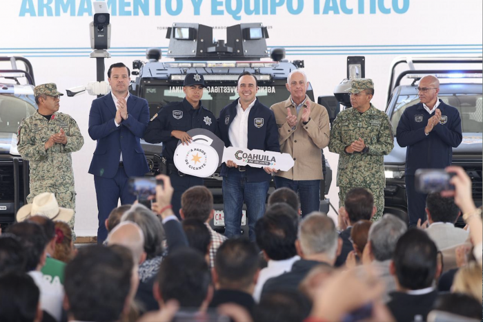 Entregamos 160 patrullas, cientos de armas y equipo táctico: Manolo