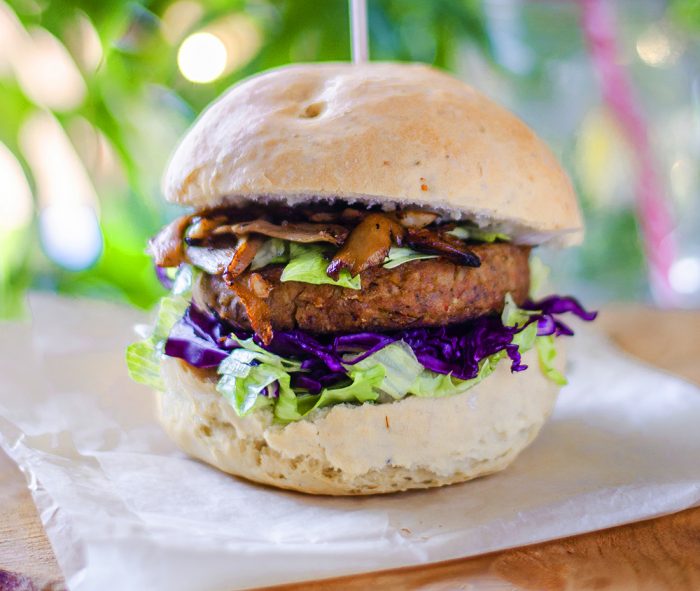 RECETA VEGANA: HAMBURGUESAS DE LENTEJAS, CHAMPIÑONES Y BRÓCOLI