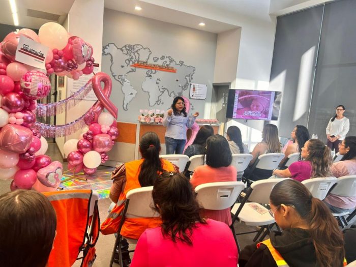 Lleva IMM pláticas de prevención sobre el cáncer de mama a empresas de Saltillo