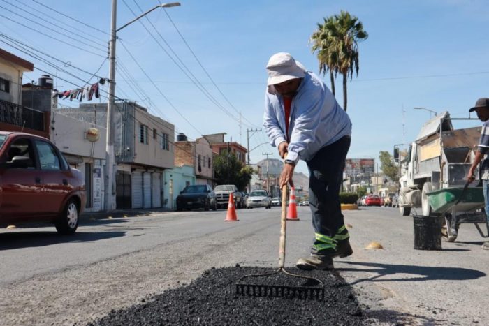 Bachea gobierno de Javier Díaz en calles y vialidades por toda la ciudad