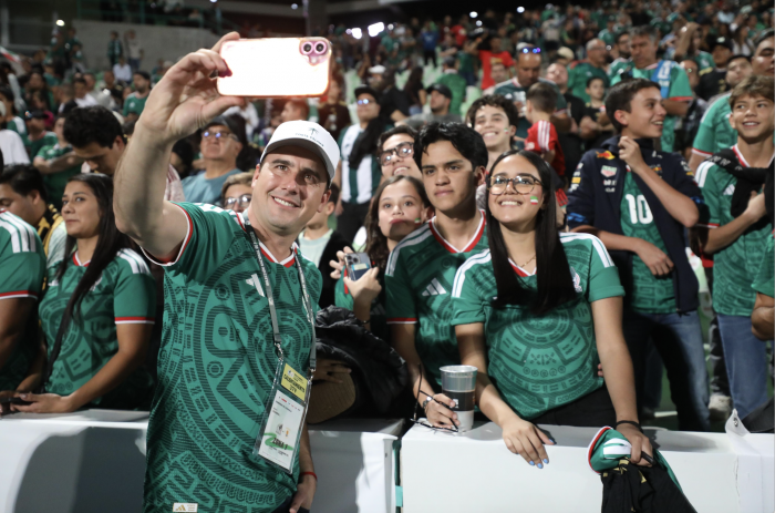 Cientos de millones de derrama y ocupación hotelera del 100% por el juego de México: Manolo