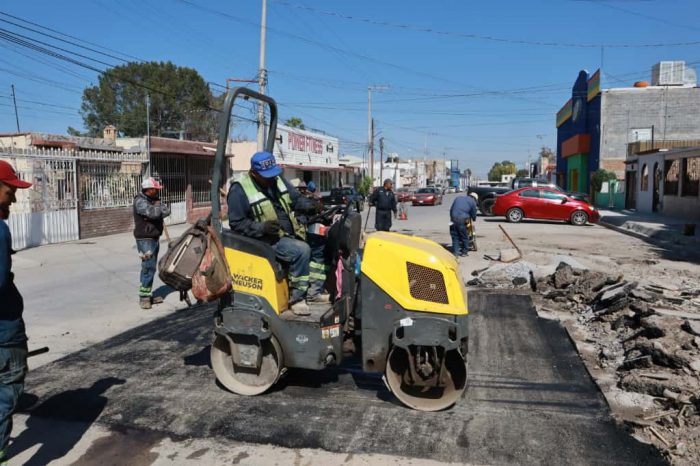 Continúan reparaciones de baches por parte del ‘Aquí Andamos’