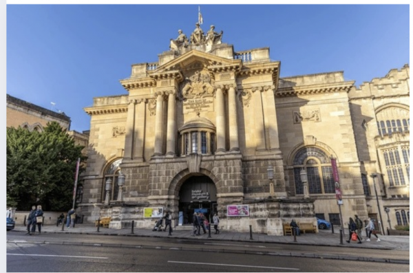 Robaron más de 600 objetos de “gran valor cultural” del Museo de Bristol, en Inglaterra