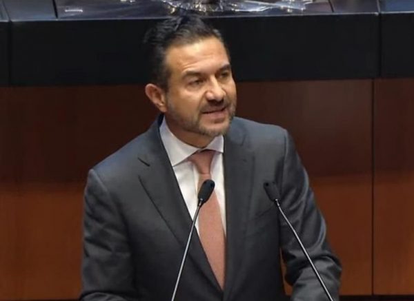 Miguel Ángel Yunes acusa de ‘miserables’ a senadores panistas; ignora a Laura Itzel Castillo