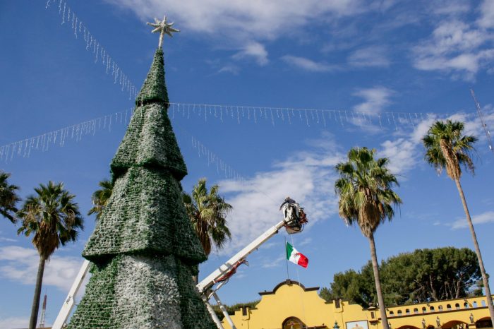 Prepara Ramos Arizpe una gran decoración navideña 2025