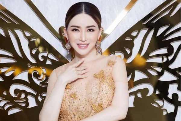 Congelan cuentas a ‘Anne’ Jakrajutatip, socia de Raúl Rocha y copropietaria de Miss Universo, por fraude