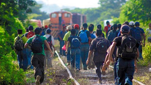 Migrantes en la frontera sur apuestan por quedarse en México tras presión de Trump