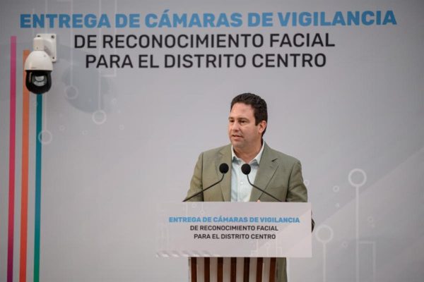 Fortalece Javier Díaz seguridad con casetas, oficinas móviles y equipamiento