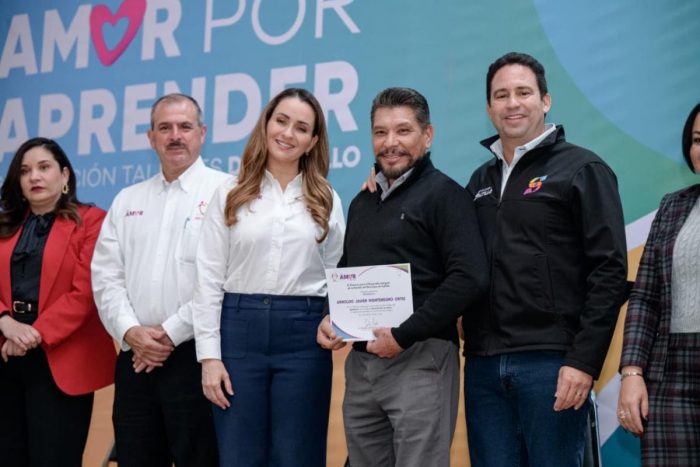 Se gradúan 991 personas de los talleres “Amor por Aprender” del DIF Saltillo