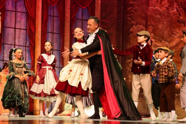 Cautiva ‘El Cascanueces’ al público saltillense en el Teatro Fernando Soler