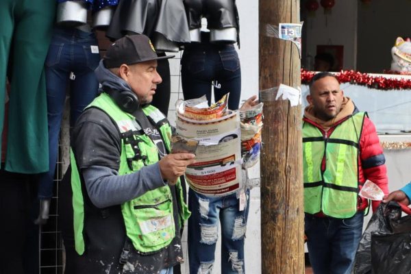 Protege Saltillo el Centro Histórico; retira publicidad irregular
