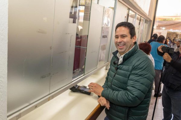 Saluda y agradece Javier Díaz a contribuyentes que pagaron su predial