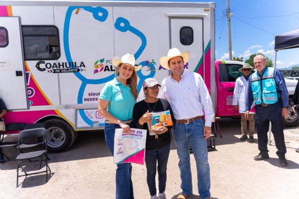 Continúa Luly López llevando “Amor en Movimiento” a las y los saltillenses