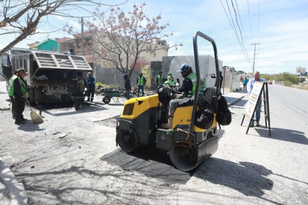 Rehabilita programa ‘Aquí Andamos’ vialidad en la colonia Jesús Cabello