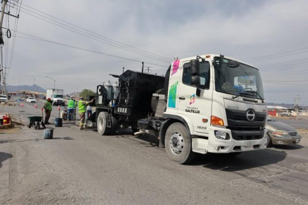 Suma Javier Díaz a dos modernas unidades para rehabilitación de vialidades