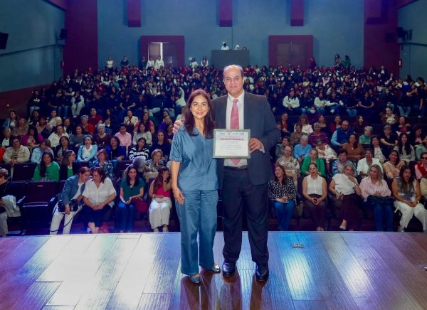 *500 mujeres participan en conferencia “Los siete códigos de la felicidad”. en Ramos Arizpe*