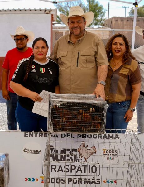 *Al campo de Ramos no se le deja solo; entregan aves de traspatio para impulsar economía rural*
