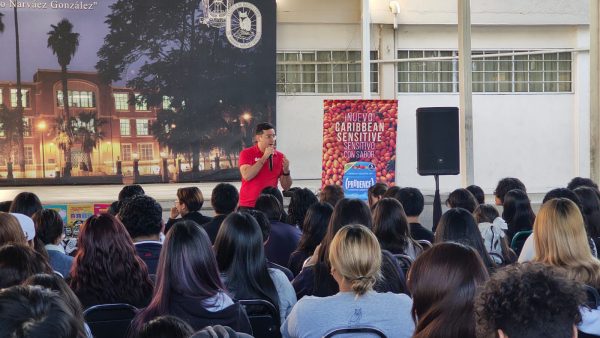 Imparten conferencia sobre salud sexual a jóvenes saltillenses