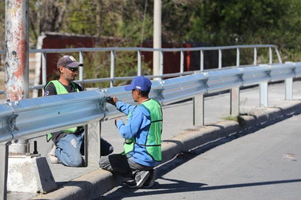 Intensifica Javier Díaz trabajos de reparación de parapetos