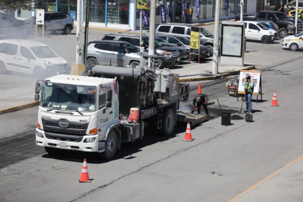 Rehabilita Gobierno de Saltillo tramos del periférico Luis Echeverría Álvarez