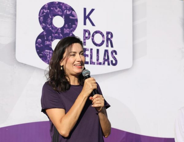 Corren, caminan y trotan saltillenses en el 8K Por Ellas