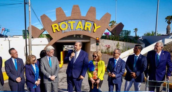 Tomás Gutiérrez y Francesco Arezzo entregan remodelación del Puente Rotario en Ramos Arizpe*
