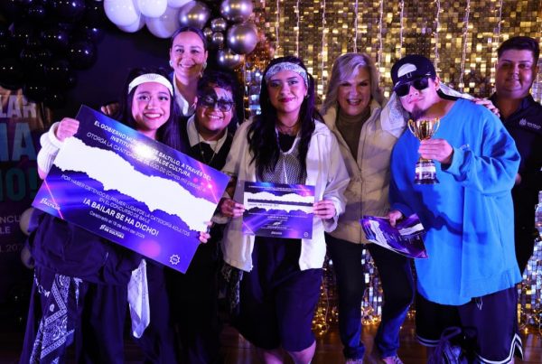 Premian a ganadores de concursos de baile, dibujo y pintura