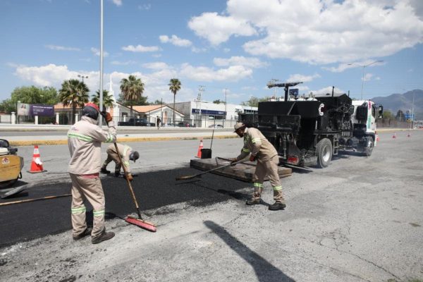 Intensifica Saltillo rehabilitación de asfalto en periférico LEA
