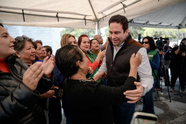 Arranca Javier Díaz más obras de pavimentación al sur de Saltillo