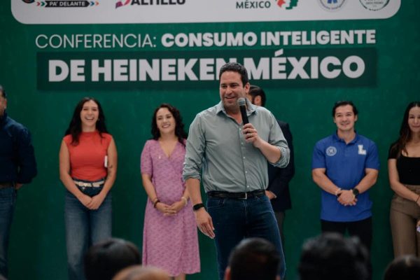 Se realiza conferencia “Consumo Inteligente de Heineken”