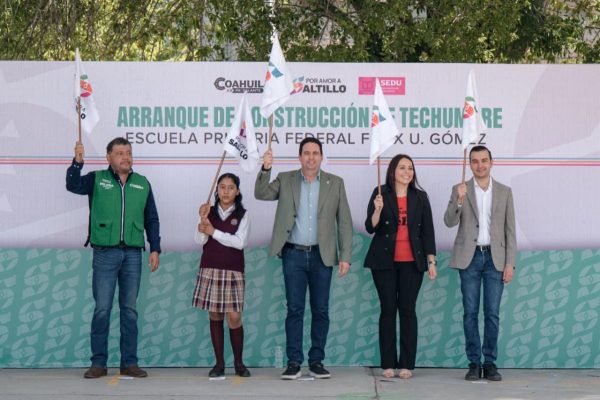 Arranca Javier Díaz construcción de techumbre en escuela de La Herradura III
