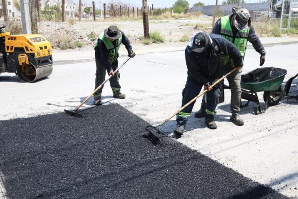 Avanza rehabilitación de vialidades en Saltillo; intervienen Prolongación Géminis y colonias de la ciudad