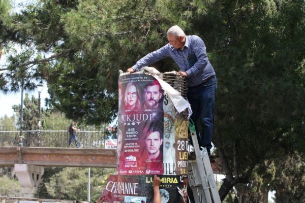 Retira Ayuntamiento publicidad irregular en V. Carranza