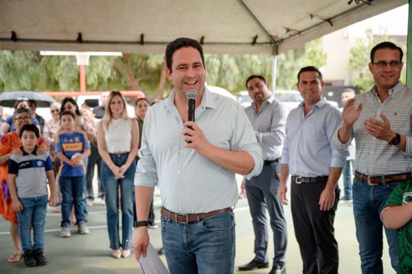 Entrega Javier Díaz plaza Maravillas completamente renovada