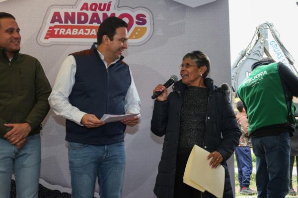Javier Díaz inicia construcción de Centro Comunitario Guayulera